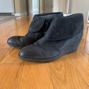 North Face waterproof insulated ankle boots